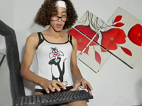 Sendaya_hugecock live sex cam