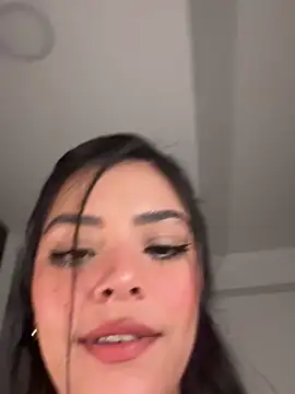 Sara-Evans's cam snapshot