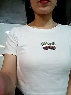 Vyvvyy69's cam snapshot