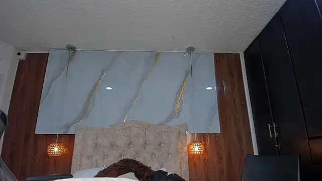 mia_18v's cam snapshot