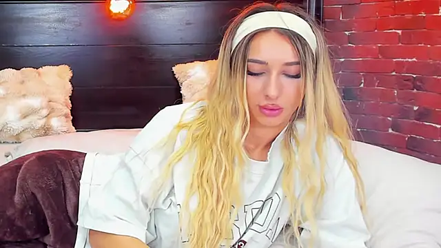 ChristynaRoss live sex cam