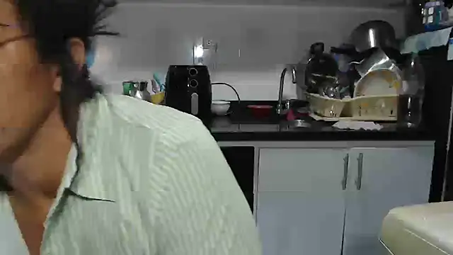 kateleyagrey's cam snapshot