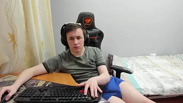 iliaskrislove live sex cam