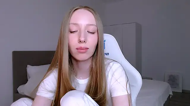 Luna_insniity's cam snapshot