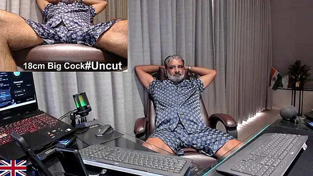 OnlineBossUK live sex cam