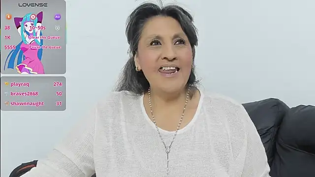 merlyna_goldens's cam snapshot