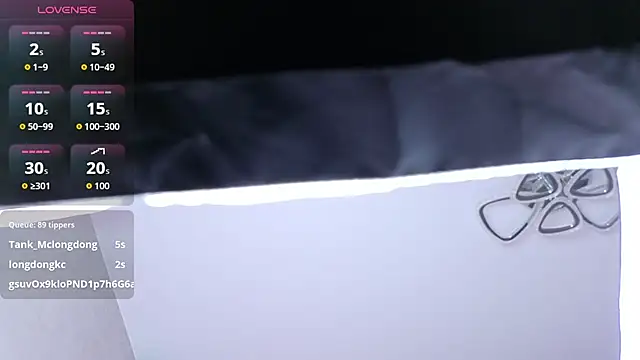 KittieHeart live sex cam