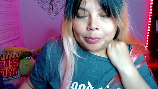 EllieMoonX live sex cam