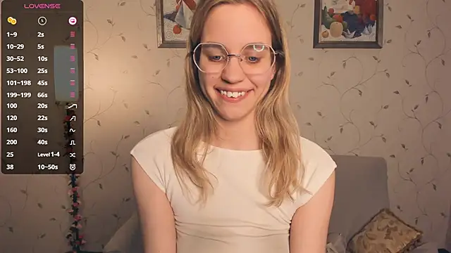 JoanBaggott live sex cam