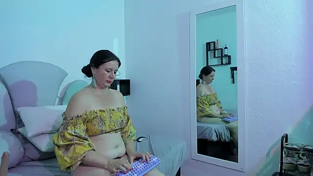 Emmily-sweet live sex cam