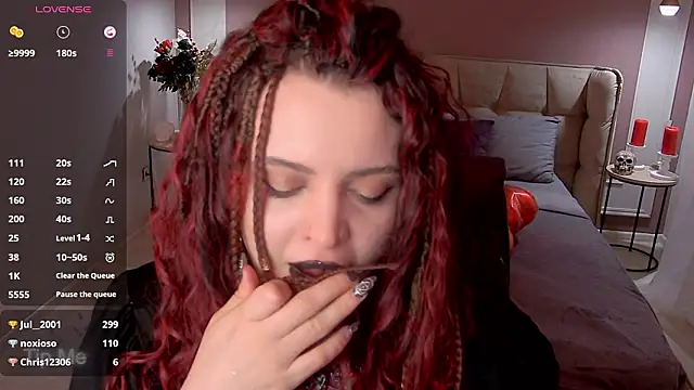 Miss_Maya_Mils live sex cam