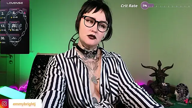 Emmybrightj_'s cam snapshot