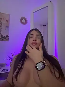 Ashleyjenner_'s cam snapshot