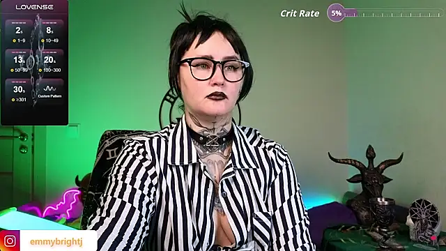 Emmybrightj_'s cam snapshot