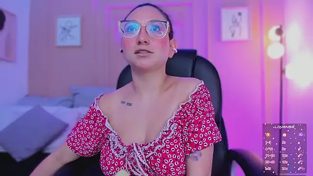 lucy_neil live sex cam