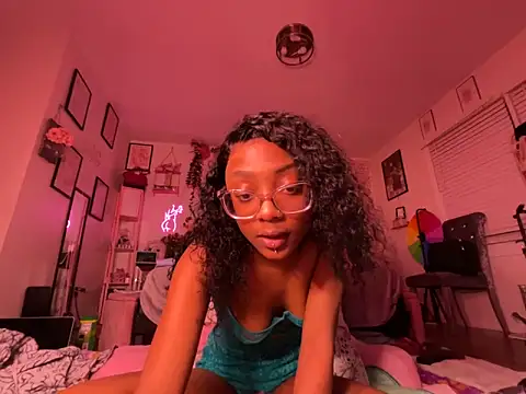 VixenCapri's cam snapshot