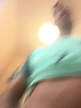 BoMale's cam snapshot