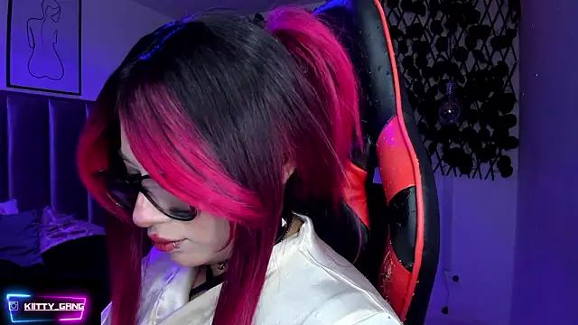 Kitty_Gang's cam snapshot