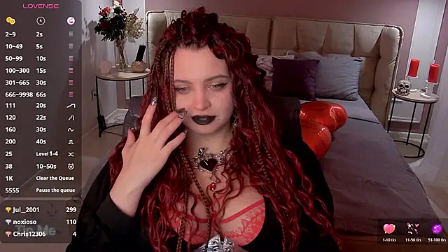 Miss_Maya_Mils live sex cam