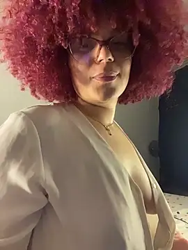 Leyah__ live sex cam