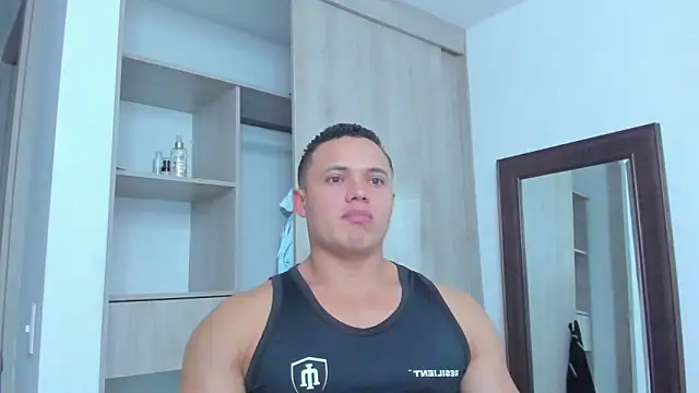 KingLevi01's cam snapshot