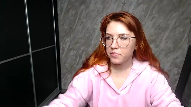 Reginasmilee's cam snapshot