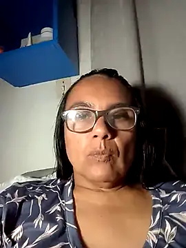 raquell_moore's cam snapshot