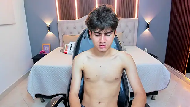 Tommy18__ live sex cam