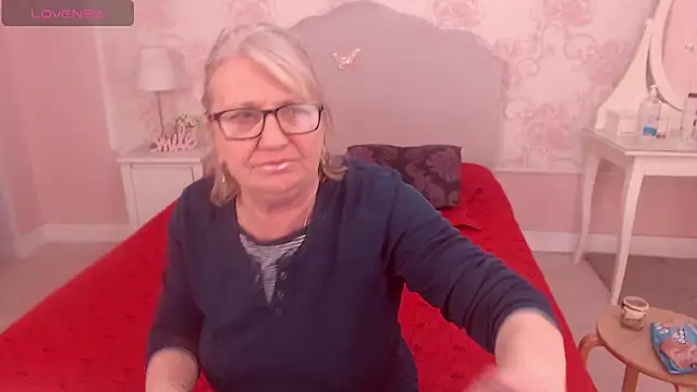 LadyAlana's cam snapshot