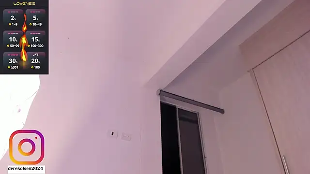 DerekOlsen live sex cam