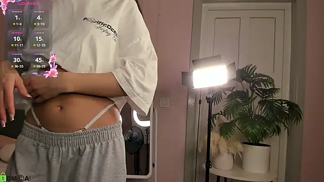 Lillie_Miller's cam snapshot