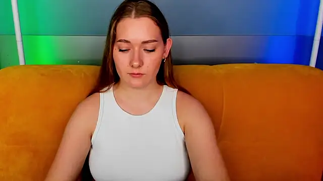 AlinaVice's cam snapshot