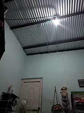 KattalellaGomez live sex cam