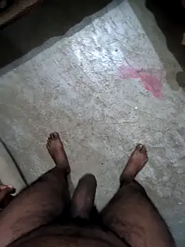 Bull_For_Cuckold_Realmeet's cam snapshot