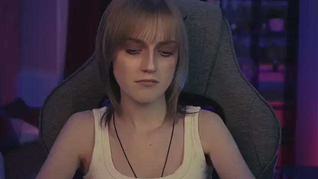 KiraMontoya live sex cam