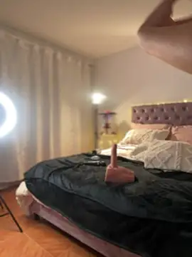 Samantha_e2's cam snapshot