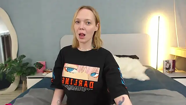 Natalee_Love's cam snapshot