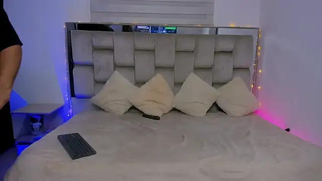 KimaandNate's cam snapshot