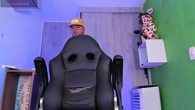 riky_11's cam snapshot