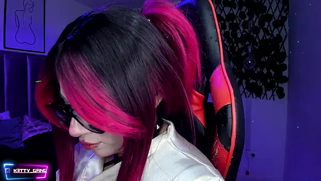 Kitty_Gang's cam snapshot