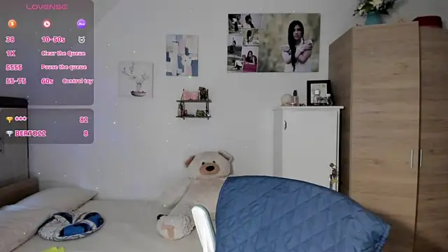 Veronikolsen-'s cam snapshot