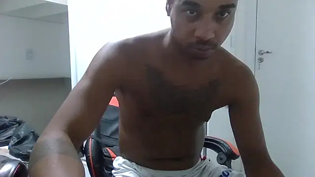 JUNINHOLEKEJR's cam snapshot