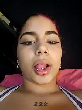 Spicy_Nesss live sex cam