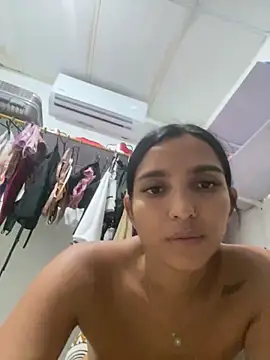 JanyLunaBJ's cam snapshot