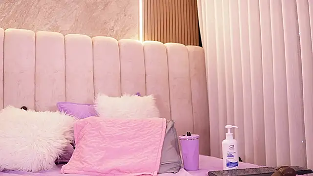 emyli_sw_'s cam snapshot