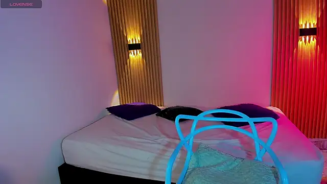 lunaMontclair's cam snapshot