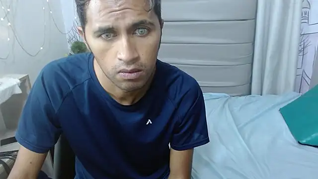 Cecilia_and_Carlos's cam snapshot