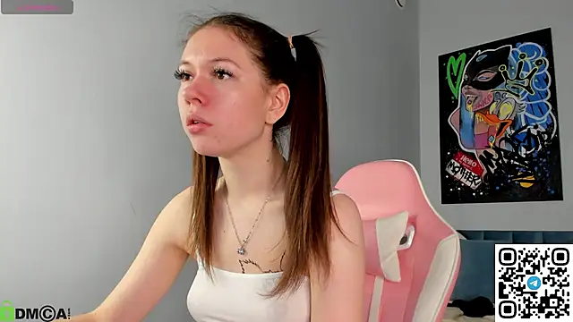 Nicole_Charm's cam snapshot