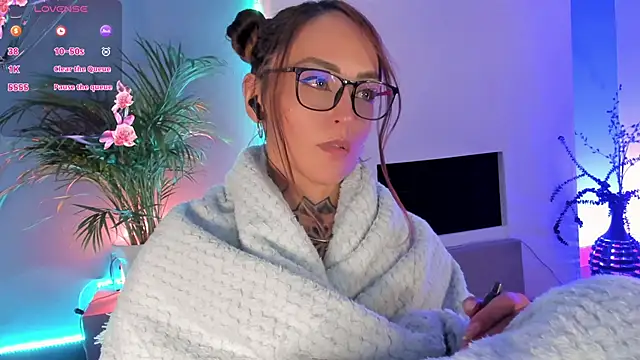 Megan_inked's cam snapshot