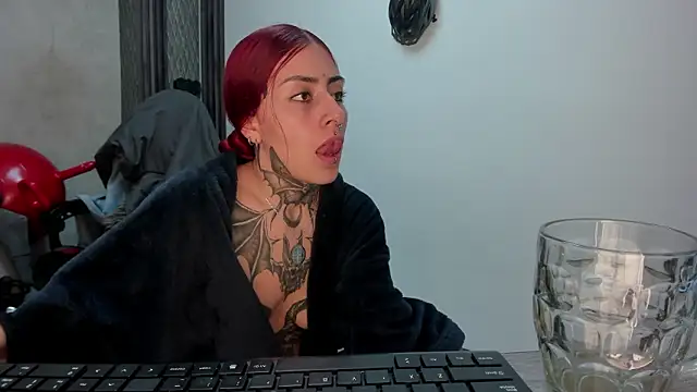 selene_red_'s cam snapshot